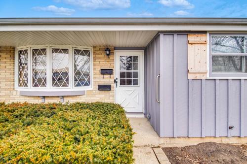 Milwaukee Home with Fire Pit about 8 Mi to Lake Michigan