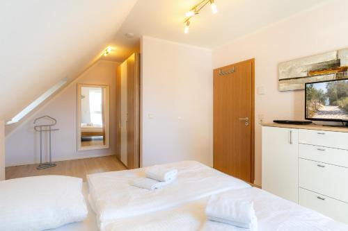 Apartment with Balcony image 9