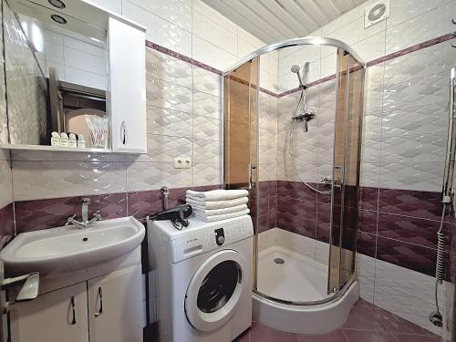 Сапсан 2 Мережа квартир AlexApartments Документи для відряджень