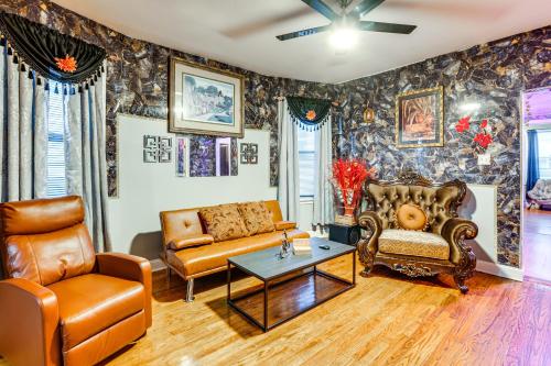 15 Mi to NYC Pet-Friendly Newark Apt in Newark, USA