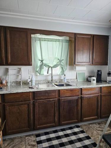 Cozy getaway 2BR near Mackinac Island Ferry Downtown Saint Ignace in Saint Ignace, USA