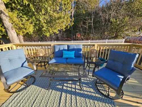 Cozy getaway 2BR near Mackinac Island Ferry Downtown Saint Ignace in Saint Ignace, USA