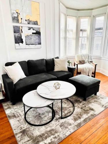 Bright, Stunning Downtown Apt, Close to Proctors in Schenectady, USA