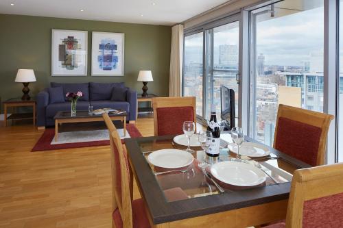 Marlin Aldgate Tower Bridge, Londres (foto 9)