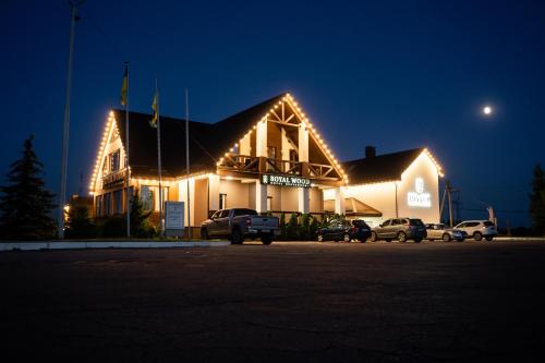 Royal Wood Hotel in Rokytne