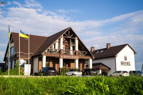 Royal Wood Hotel in Rokytne