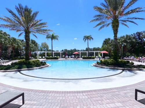 Beautiful 4BR Family Pool Home with Game Room-588OCB in Davenport, USA