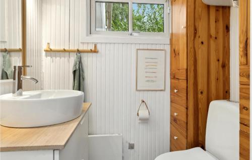 Stunning Home In Fårevejle With Wifi