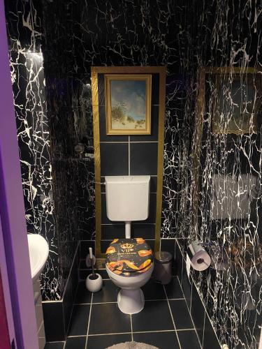 Chez-Ronny - image 9