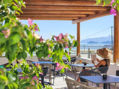 Restaurant, Zoe Boutique Hotel in Geropotamos