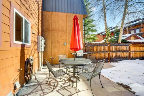 Dog-Friendly Frisco Escape Walk Downtown! in Frisco, USA