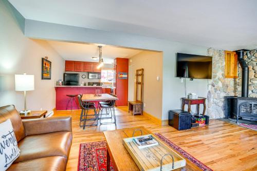 Dog-Friendly Frisco Escape Walk Downtown! in Frisco, USA