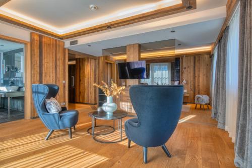 Hotel Maximilian in โอเบอราเมอเกา