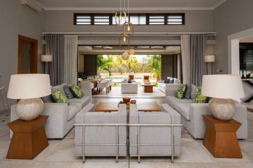 Villa de luxe ROYAL PARK 4 chambres, à 5 min plage (Villa de luxe ROYAL PARK 4 chambres, a 5 min plage) in 巴拉克拉瓦