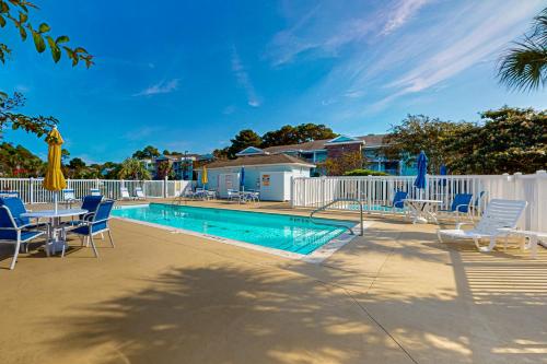 Sea Trail Golf-Beach Mini Suite in Sunset Beach, USA