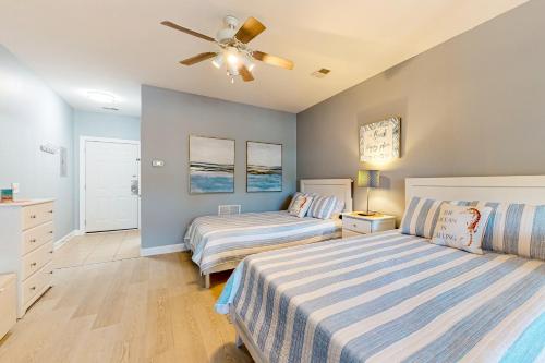Sea Trail Golf-Beach Mini Suite in Sunset Beach, USA