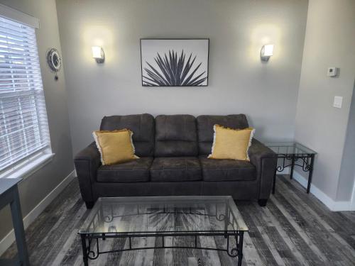 2BR Cozy Condo - Located at Fall Creek Resort - FREE TICKETS INCLUDED - FC 53-5, Branson