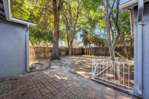 Remodeled West Sacramento home in quiet location!