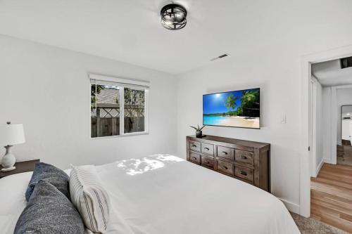 Remodeled West Sacramento home in quiet location!