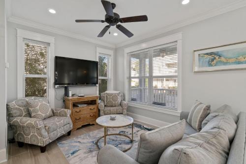 Barefoot Bungalow - image 11