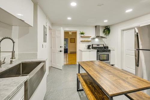 NYC Area Apartment on Hudson River! in Dobbs Ferry