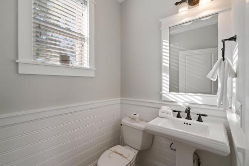 Barefoot Bungalow - image 4