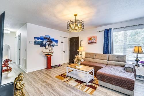 Crystal River Getaway with Hot Tub and Fire Pit! in Crystal River, USA
