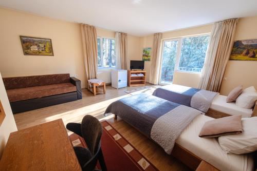 Triple Room with Mountain View