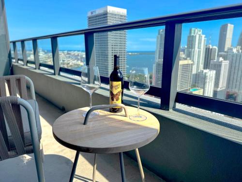 Chic 1 Bedroom Condo steps from Kaseya center in Miami, USA