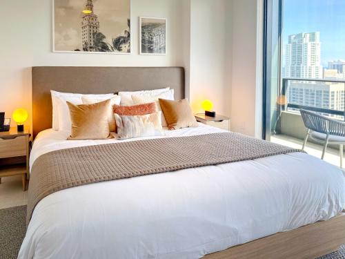Chic 1 Bedroom Condo steps from Kaseya center in Miami, USA