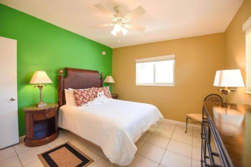 Hollys Hideout in Tavernier, USA