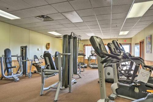 Spacious Design Lodge In Woods - Bushkill-Poconos Spacious Design Lodge In Woods - Bushkill-Poconos