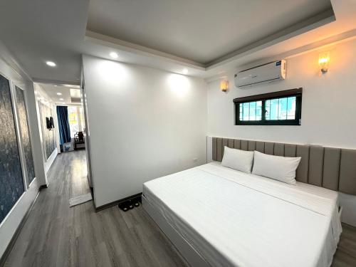 The Queen Hotel & Spa 2 – Hanoi, NY