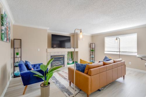 Cozy Centennial Home with Fenced-In Backyard! in Πάρκερ(Κολοράντο)