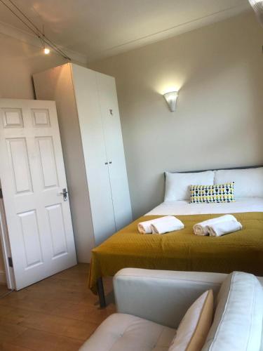 Bright and Cozy Entire Flat Near Euston Station and UCL Hospital, London (photo 5)