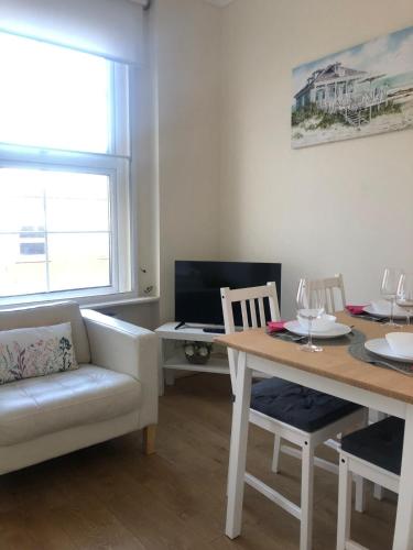 Bright and Cozy Entire Flat Near Euston Station and UCL Hospital, London (photo 7)