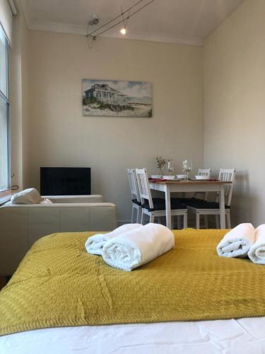 Bright and Cozy Entire Flat Near Euston Station and UCL Hospital, London (photo 4)