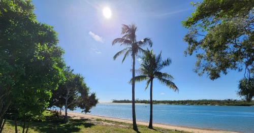 Boyne Island Motel and Villas