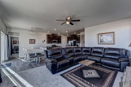 Highly Accessible, Executive Style, Amazing View!