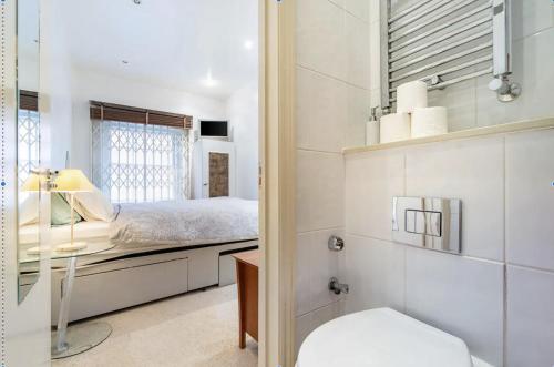 spacious Knightsbridge flat, Londýn (fotografie 3)