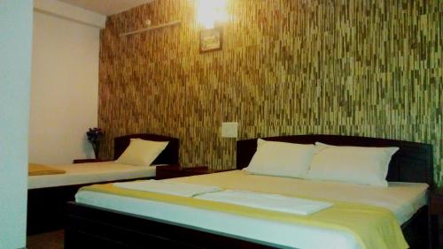 2 double beds