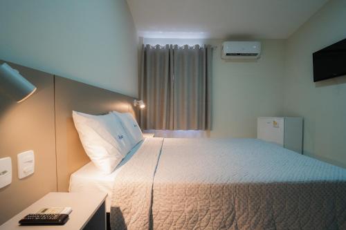 Standard Double Room image 8