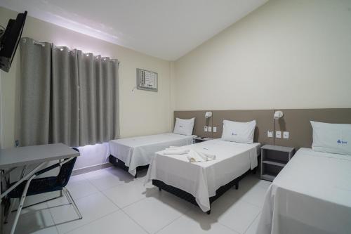 Executive Triple Room image 5
