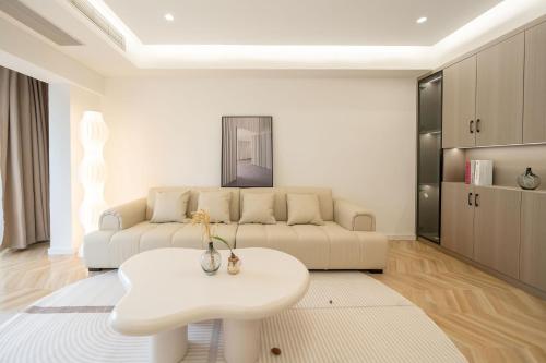 Eastern Hub - People square Branch New 3 bedrooms house