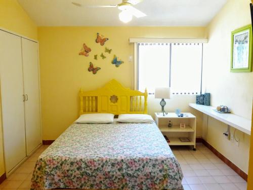 Nice apartment equipped with 2 bedrooms very close to the Malecon and the beach in La Paz, Mexico