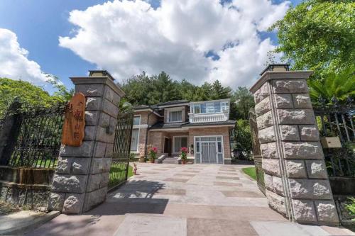 LiangQishanyuankezhan in Xikou Town