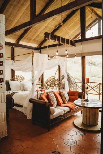 . Villa Nathalie, 2 bedrooms, jacuzzi, king size bed, hammock, FIREPLACE