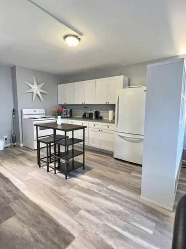 Cozy Studio Retreat in Pittsburgh N-Side Unit 2 in Pittsburgh, USA