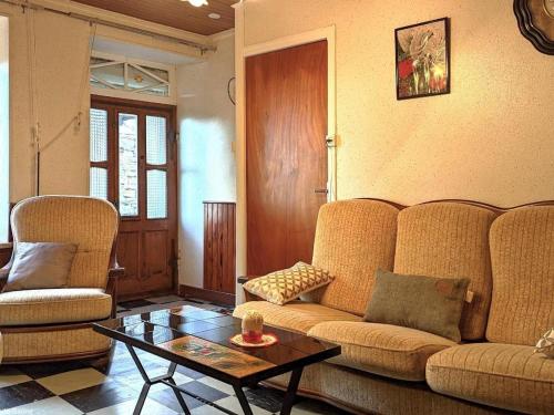 Charmant Gîte avec Cheminée, Terrasse et Parking - FR-1-583-348