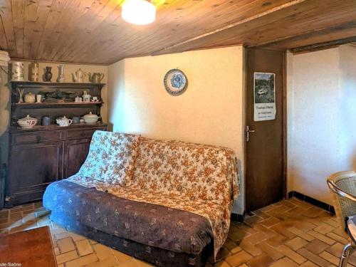 Charmant Gîte avec Cheminée, Terrasse et Parking - FR-1-583-348